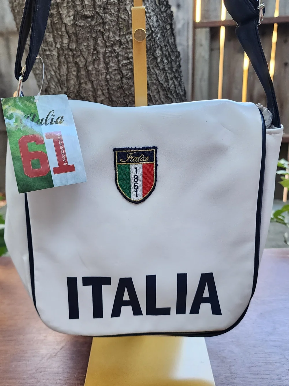 NWT Vintage Italia Messenger Crossbody Bag White Soccer Crest